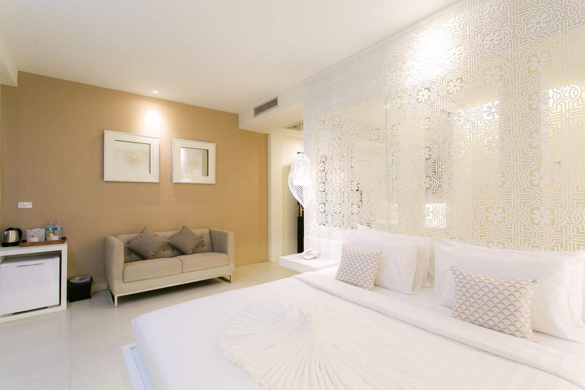 The House Patong Hotel Exterior foto